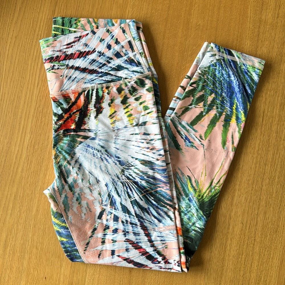 EUC tropical fabletics leggings